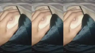 Perhatian Mesra Gadis Cantik Di Kasur Crot
