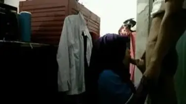 Ukhti Hijab SMA Cantik Pasrah Goyang Kost