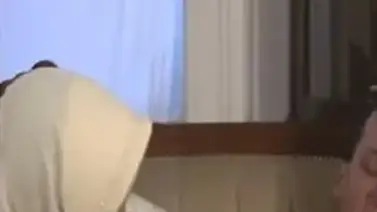 Ukhti Tante Hijab Cantik Pasrah Goyang Kasur